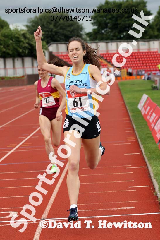 Senior girls 800 metres, English Schools Track and Field. Photo: David T. Hewitson/Sports for All Pics